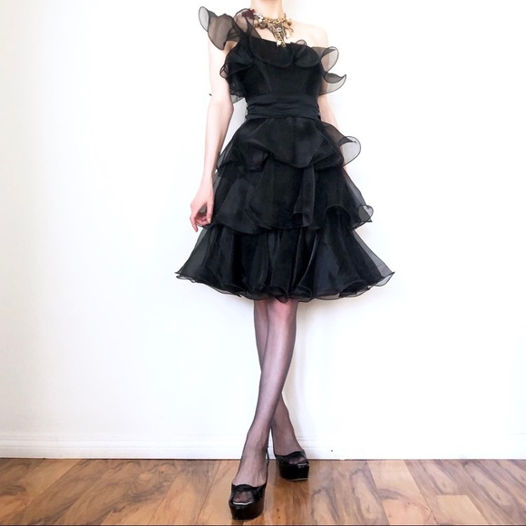 BETSEY JOHNSON Asymmetrical One Shoulder DRESS - Picture 8 of 9